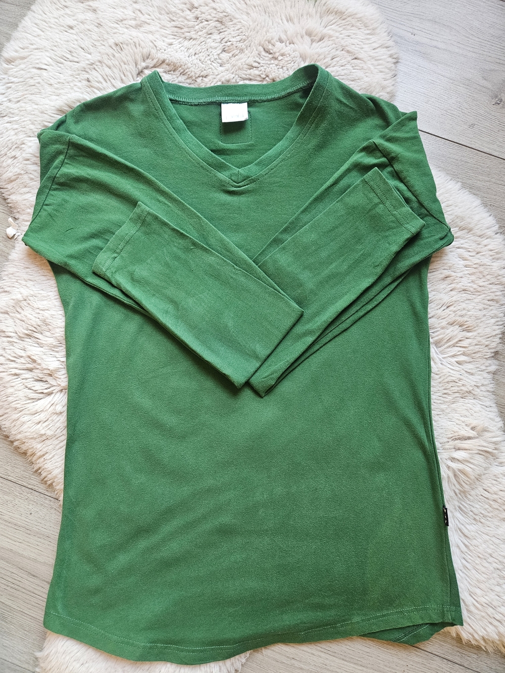 W by Worth Vibrant Green V-Neck Long Sleeve Knit Top Size M🔥